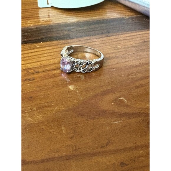 Sterling Silver Amethyst Ring Womens Size 9 Beautiful - Picture 2 of 11
